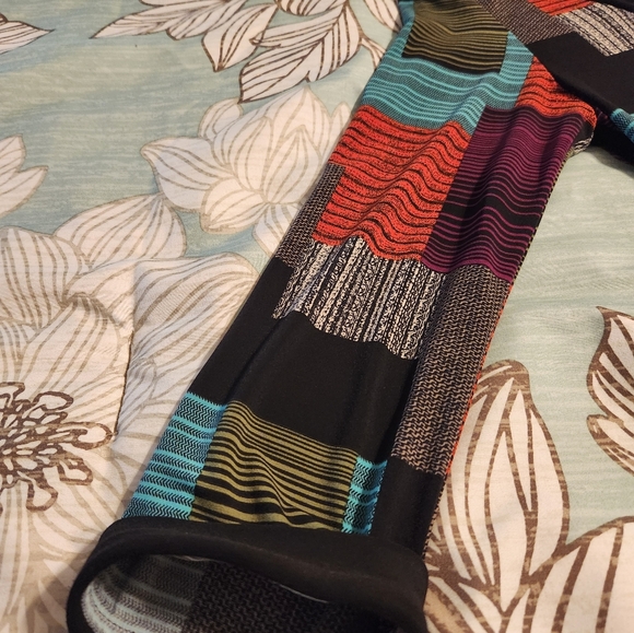 Top - Picture 4 of 4